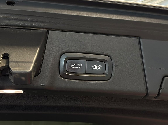 Volvo V90 Cross Country 10 of 29