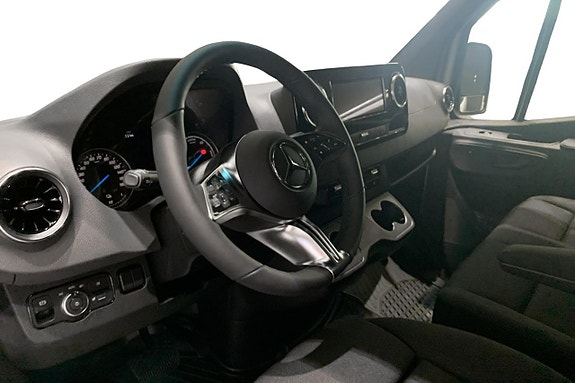 Mercedes-Benz Sprinter 208 9 of 11