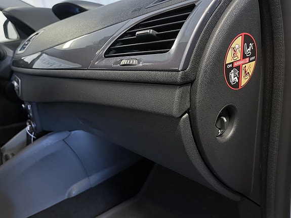 Renault Megane 12 of 12