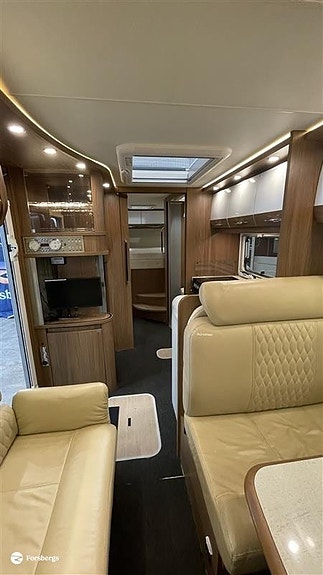 Bürstner Argos 747 // Res bekvämt med hela familjen / Hydrauliska Stödben / Alk 8 of 21