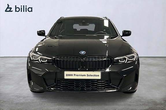 BMW 330e 5 of 17