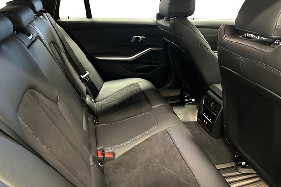 BMW 330e 7 of 17