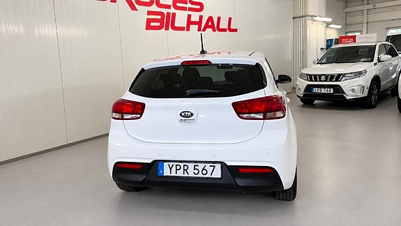 Kia Rio 4 of 14