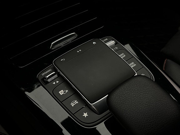 Mercedes-Benz CLA250 e 30 of 30