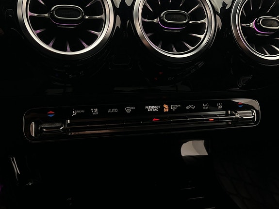 Mercedes-Benz CLA250 e 29 of 30