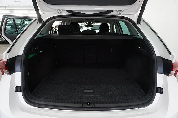 Skoda Octavia Scout 9 of 30