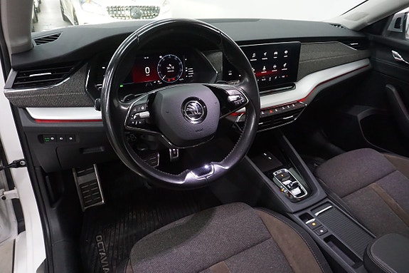 Skoda Octavia Scout 13 of 30