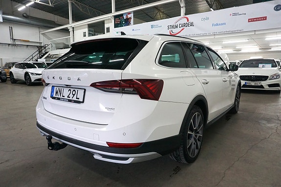 Skoda Octavia Scout 5 of 30