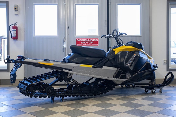 Ski-Doo Tundra LT 600 EFI 2 of 5