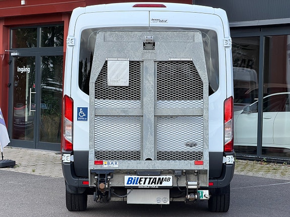 Ford Transit 8 of 22