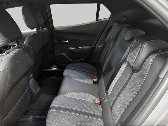 Peugeot 2008 9 of 18