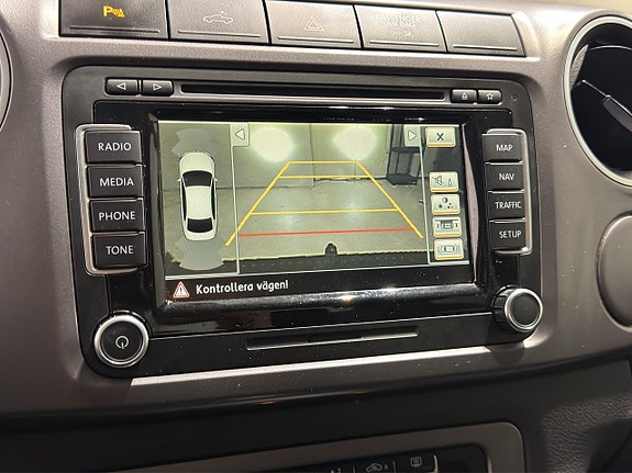 Volkswagen Amarok 19 of 21