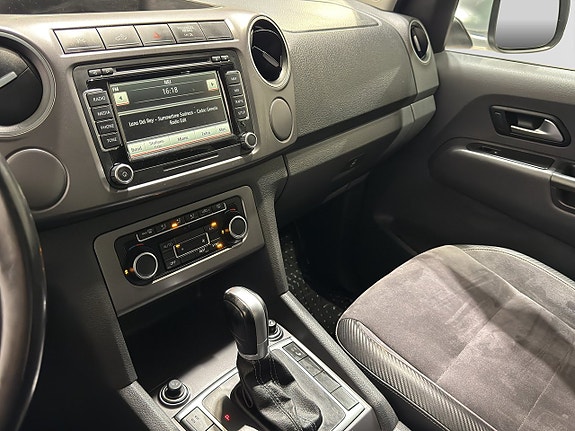 Volkswagen Amarok 16 of 21