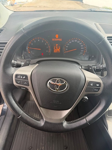 Toyota Avensis 10 of 10