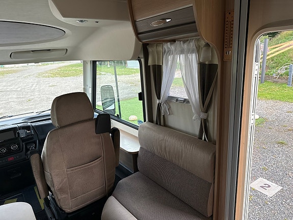 Rapido Rapido 891F Queensbed Taksäng Fiat Ducato 6-vxl 15 of 30