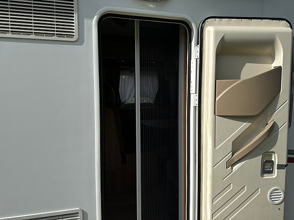 Rapido Rapido 891F Queensbed Taksäng Fiat Ducato 6-vxl 8 of 30