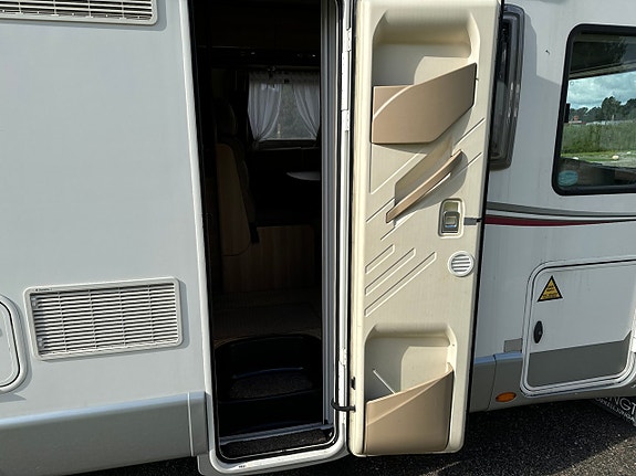 Rapido Rapido 891F Queensbed Taksäng Fiat Ducato 6-vxl 9 of 30
