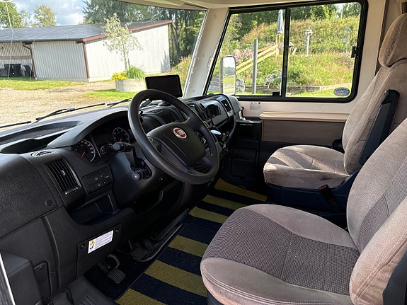 Rapido Rapido 891F Queensbed Taksäng Fiat Ducato 6-vxl 5 of 30