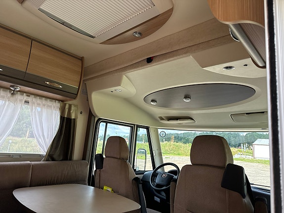 Rapido Rapido 891F Queensbed Taksäng Fiat Ducato 6-vxl 12 of 30