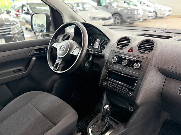 Volkswagen Caddy Maxi 10 of 22