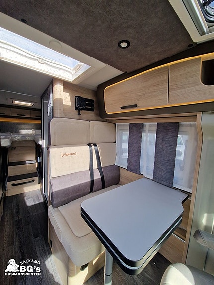 Weinsberg CaraCompact EDITION [PEPPER] 600 MEG // NY & HET 2027 // 4 of 9