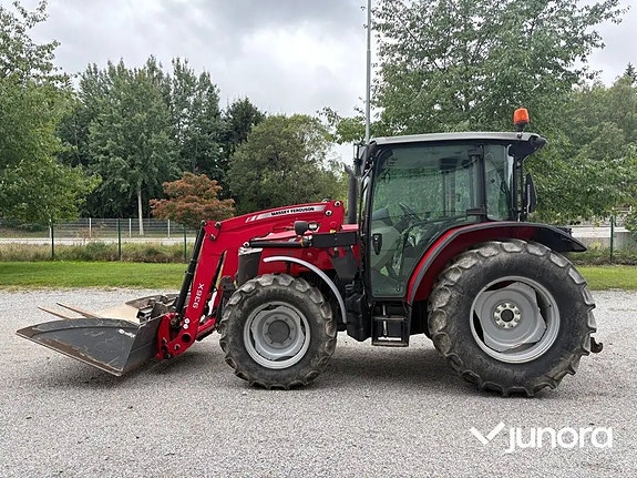 Traktor Massey Ferguson MF 4707 2 of 30