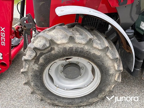 Traktor Massey Ferguson MF 4707 24 of 30