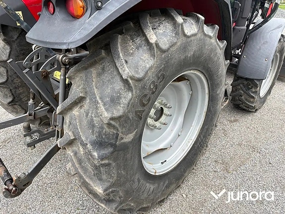 Traktor Massey Ferguson MF 4707 17 of 30