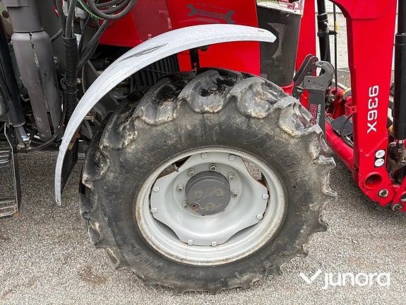 Traktor Massey Ferguson MF 4707 19 of 30