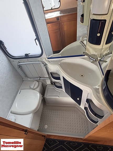Adria UNICA B 562UL 11 of 16