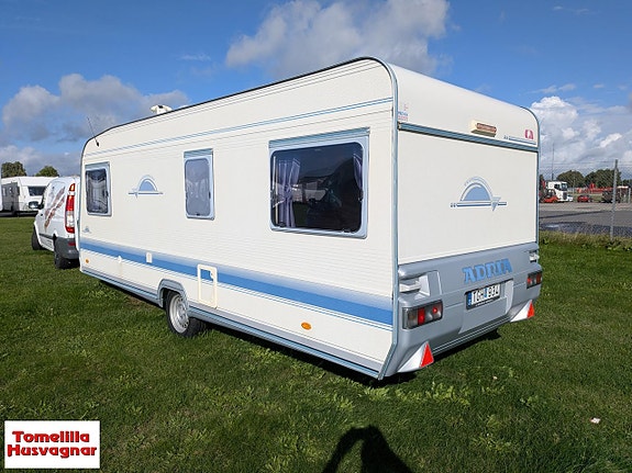 Adria UNICA B 562UL 2 of 16