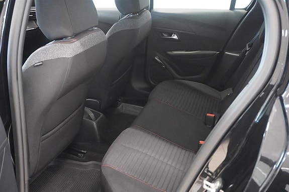 Peugeot 208 7 of 13