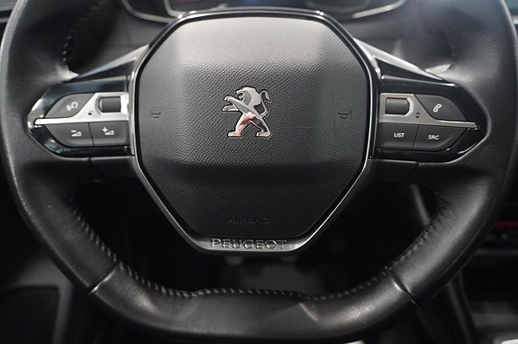 Peugeot 208 9 of 13
