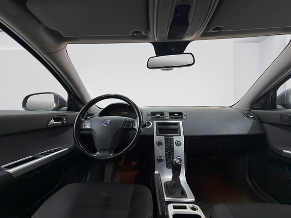 Volvo V50 10 of 12