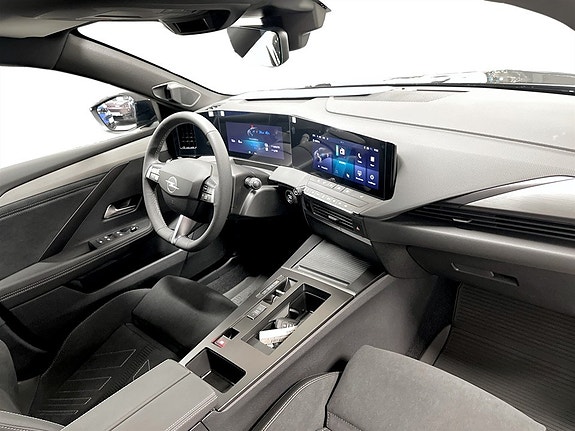 Opel Astra 13 of 16