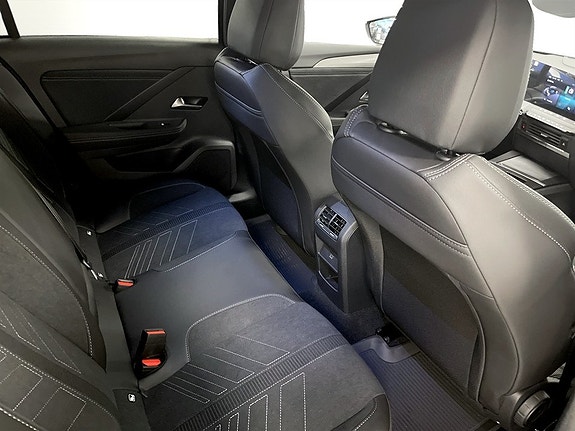 Opel Astra 14 of 16