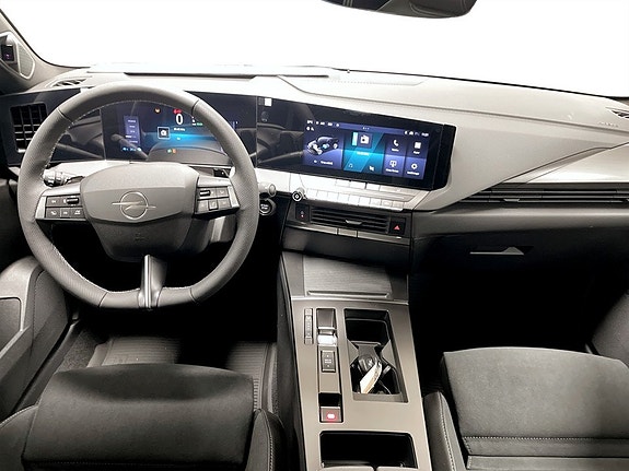 Opel Astra 2 of 16