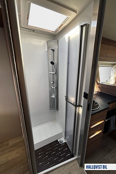 Pilote P 740 Essentiel Queenbed Solcell AC Bodel Backkamera 13 of 24