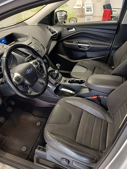 Ford Kuga 3 of 23