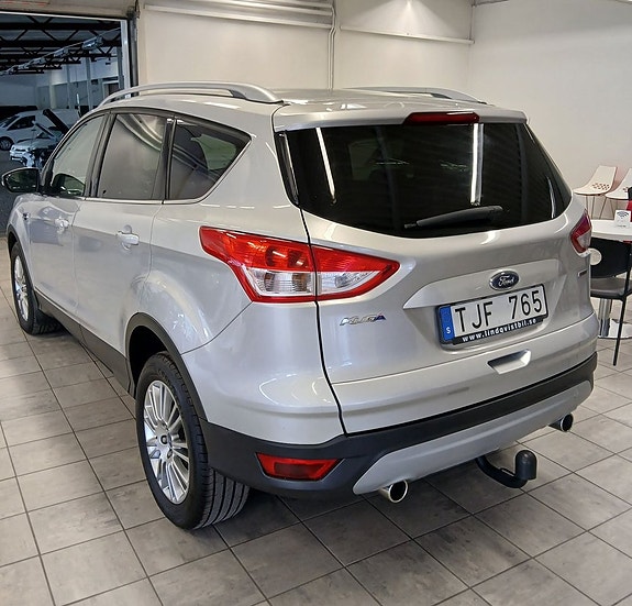 Ford Kuga 8 of 23