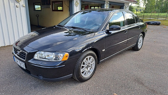 Volvo S60 2 of 9