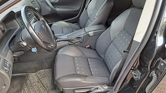 Volvo S60 7 of 9