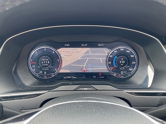 Volkswagen Passat 17 of 22