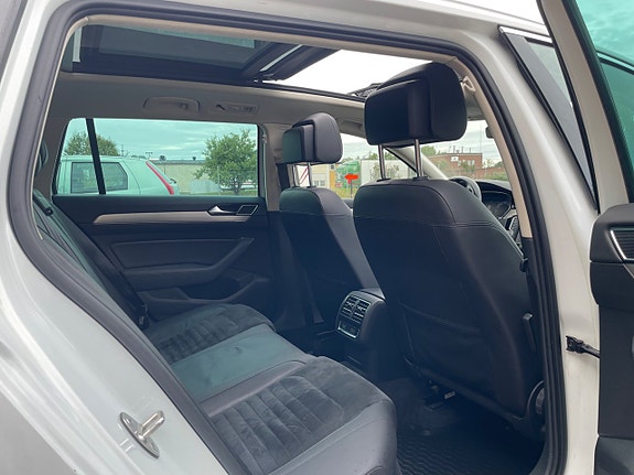Volkswagen Passat 15 of 22