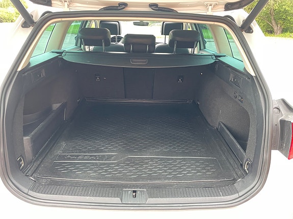 Volkswagen Passat 21 of 22