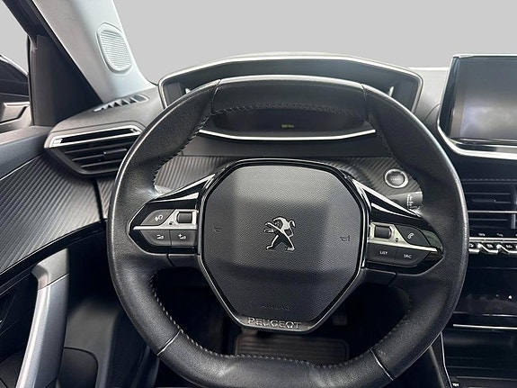 Peugeot 2008 9 of 16