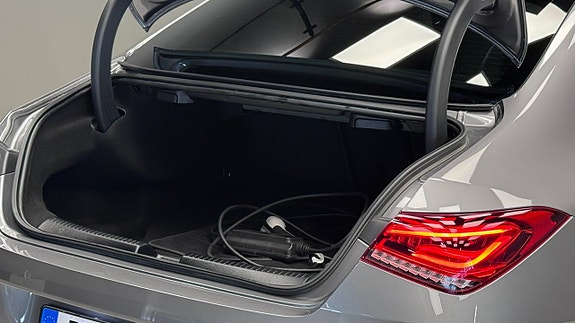 Mercedes-Benz CLA250 e 16 of 26