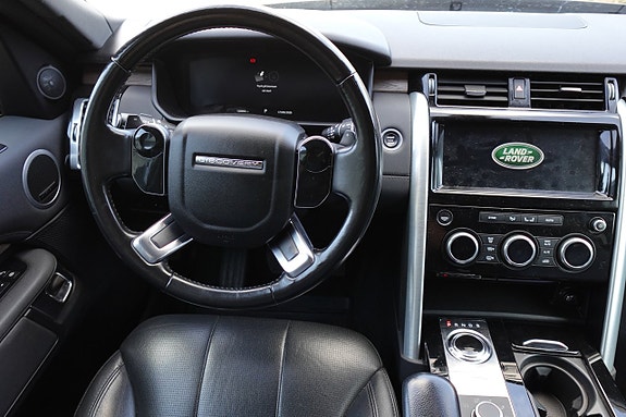 Land Rover Discovery 8 of 28