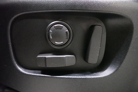 Land Rover Discovery 18 of 28