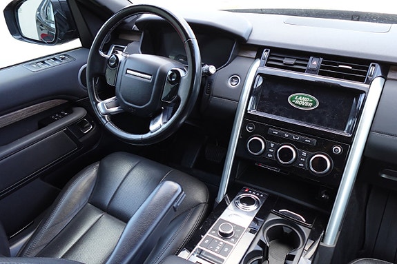 Land Rover Discovery 9 of 28